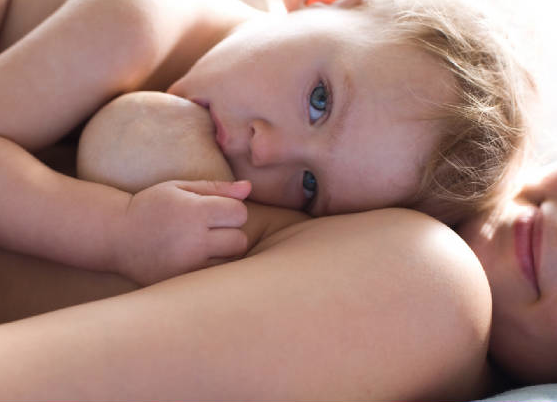 older baby breastfeeding